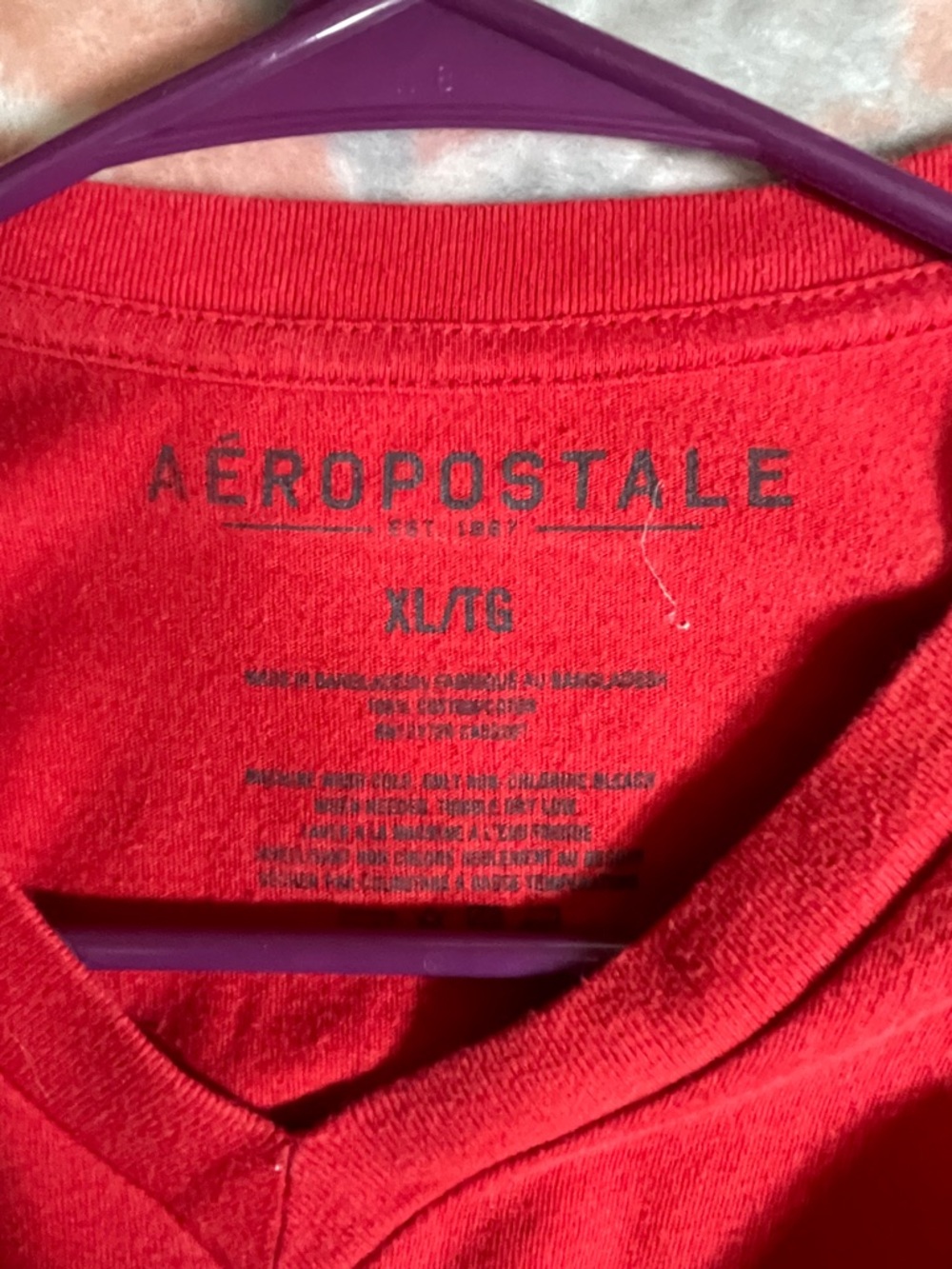 Aeropostale Red V-Neck Tee with Subtle Logo Print unisex - Picture 6 of 6